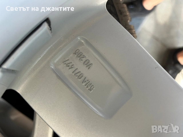 Джанти за VW Tiguan 17 Цола с Зимни Гуми 215/65/17 Нови Continental Dot 2025, снимка 5 - Гуми и джанти - 51723108