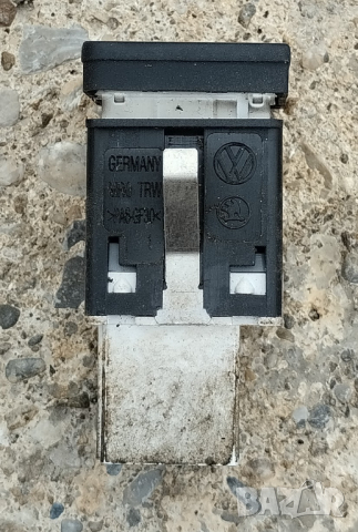 VW Golf- конзола 1K0857961, бутон ESP- 1K0927117A, пепелник 1K0857335, снимка 6 - Аксесоари и консумативи - 44529893