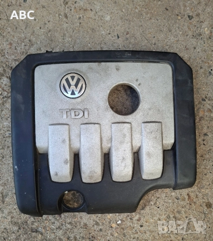Декоративен капак за мотора от Vw Passat B6 , снимка 2 - Части - 51438698