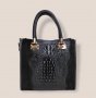 Дамска чанта тип куфарче от естествена кожа, снимка 1 - Чанти - 31276959