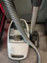 Продавам прахосмукачка в много добро състояние Миеле., снимка 12