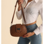 Елегантна дамска ежедневна чанта с три прегради 20х15х8 см., снимка 1 - Чанти - 44398874