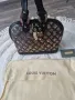 Дамска чанта Lui Vuitton, снимка 1