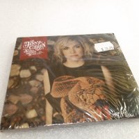 [НОВ] Queen Jenny - Small Town Misfits, снимка 5 - CD дискове - 42327495