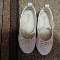 Бели обувки , снимка 1 - Детски обувки - 42282098