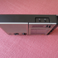 Vintage GRUNDIG CLOCK BOY500 1979–1981- радиочасовник, снимка 6 - Радиокасетофони, транзистори - 36445372