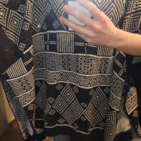 Ново пончо на h&m,M размер, снимка 1 - Блузи с дълъг ръкав и пуловери - 35920996