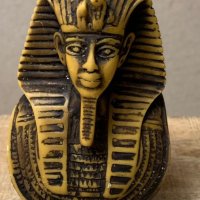 Стара масивна египетска статуетка от алабастър-Тутанкамон, снимка 1 - Други ценни предмети - 35856462