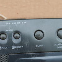 Радио с аларма Сони , снимка 2 - Радиокасетофони, транзистори - 36280454