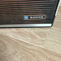 SANYO радио касетофон Made in Japan от около  1967 г, снимка 3 - Радиокасетофони, транзистори - 40778639