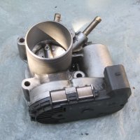 Дроселова клапа VW Polo 030133062c Bosch 0280750095 VW Seat Audi, снимка 2 - Части - 41723230