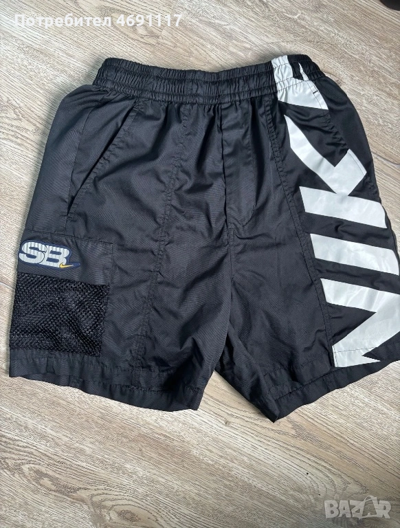 Оригинални къси панталони на Найк , снимка 1