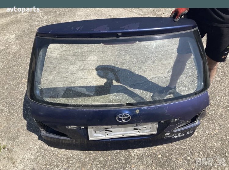 Toyota avensis verso 2005година Заден Капак Багажник, снимка 1
