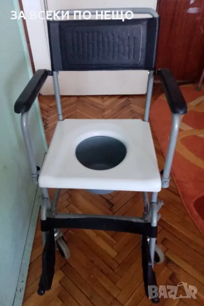 ИНВАЛИДЕН ТОАЛЕТЕН СТОЛ, снимка 1