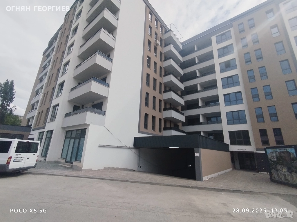 ГАРАЖ С 3 ФАЗЕН ТОК ПОД НАЕМ СТ,ЗАГОРА, снимка 1