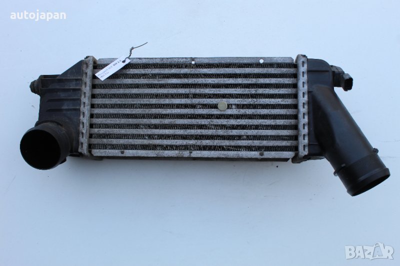 Интеркулер Пежо 307 св 2.0хди 03г Peugeot 307 sw 2.0hdi 2003, снимка 1