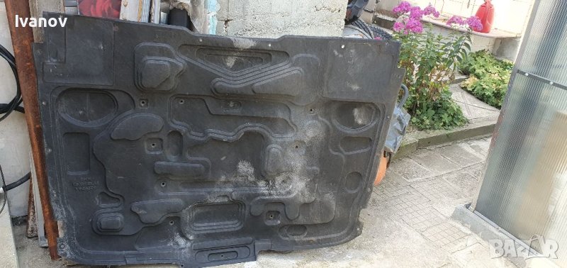 Изолация преден капак бмв е34 sound isulating engine hood 1944609 51488117668 кече капак bmw e 34, снимка 1