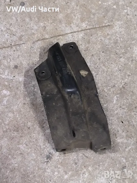 Държач захват десен калник за Сеат Леон Толедо Seat Leon Toledo 1M0821136, снимка 1