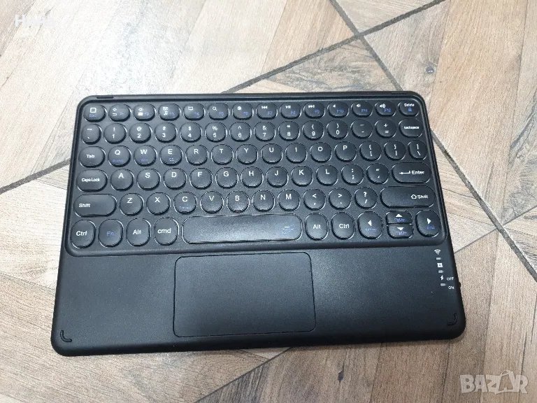 Нова 10 инчова bluetooth клавиатура с мека чантичка, снимка 1
