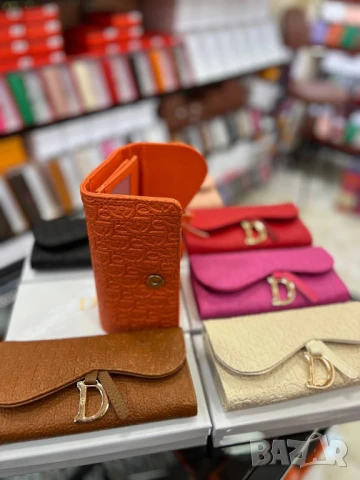 портмонета с кутия christian dior