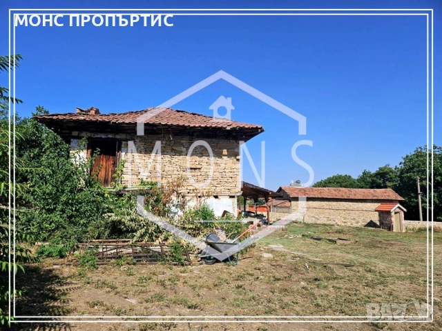 Две къщи в един парцел в с. Горна Липница, обл. В. Търново, снимка 13 - Къщи - 51439717