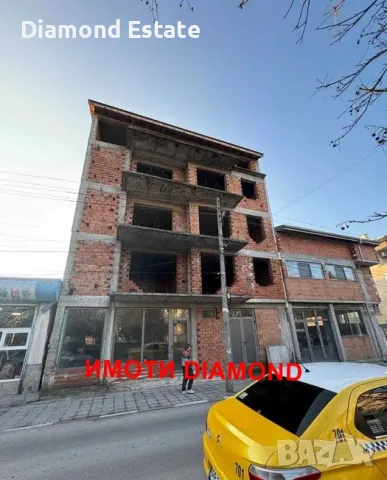 Жилищна сграда в центъра на град Първомай, снимка 3 - Други - 48628352