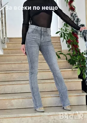 Дамски сиви меки и еластични дънки с апликация от камъни