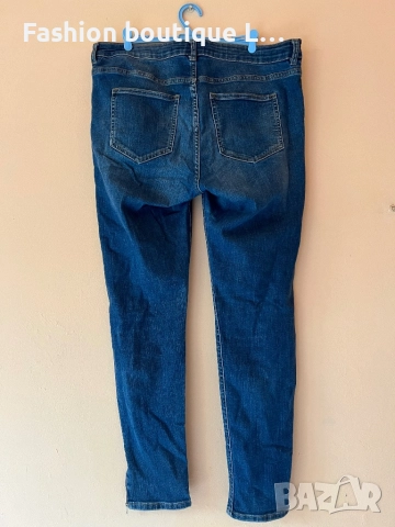 H&M Дамски сини дънки 44 размер 70% памук 28% полиестер 2% еластант с джобове и ципове на крачолите , снимка 5 - Дънки - 52389271