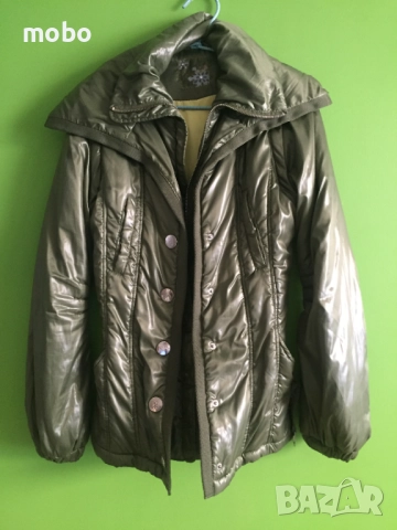 Зимно дамско яке, размер М, цвят – зелен, с топла подплата, закопчаване- с цип и копчета., снимка 3 - Якета - 51820679