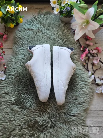 оригинални кожени кецове Tommy Hilfiger 38 номер, снимка 3 - Маратонки - 48919695