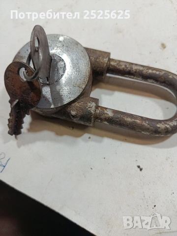 Стар колекционерски катинар