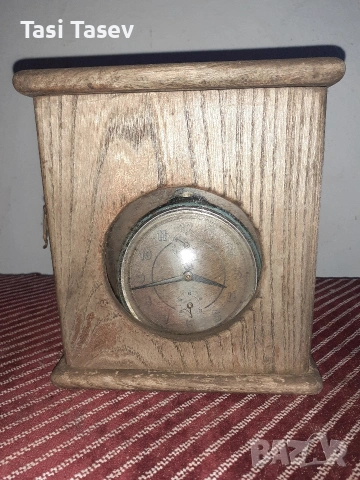 Стари будилници и кутия за часовник, снимка 2 - Антикварни и старинни предмети - 53234663