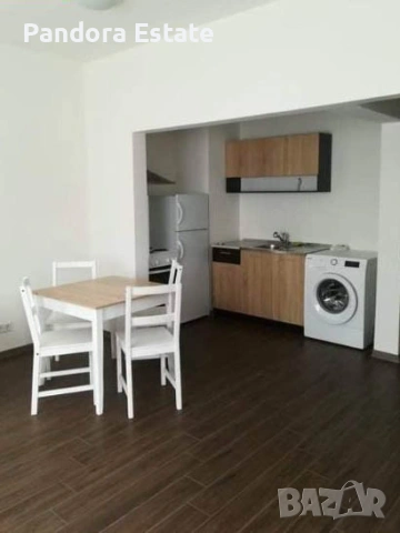 Продава двустаен апартамент в кв. Лагера