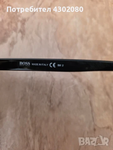 Продават се оригинални нови слънчеви очила Hugo Boss закупуване са от Германия !, снимка 4 - Слънчеви и диоптрични очила - 51075180