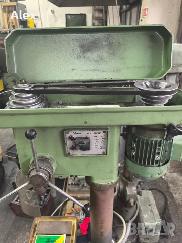 Колонна бормашина италианска в идеално състояние , снимка 7 - Бормашини - 52881560