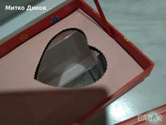 Тефтер нов с катинар и кутия подъръчна, снимка 6 - Ученически пособия, канцеларски материали - 49350346