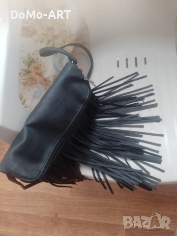 Малка чанта с ресни Черна, снимка 4 - Чанти - 53744447