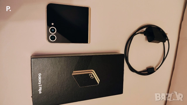 Samsung Galaxy Z Flip6 / 256GB / 5G / 12GB RAM /  Гаранция !!!, снимка 3 - Samsung - 53251772
