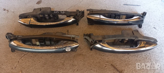 Външни дръжки Mercedes C-Class W203, снимка 2 - Части - 51390157