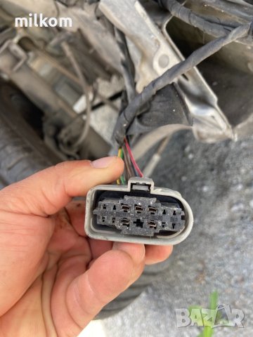 Букса фар ксенон w204 facelift adaptive intelligent light system Букса с кабел от ксенонов фар ц , снимка 1