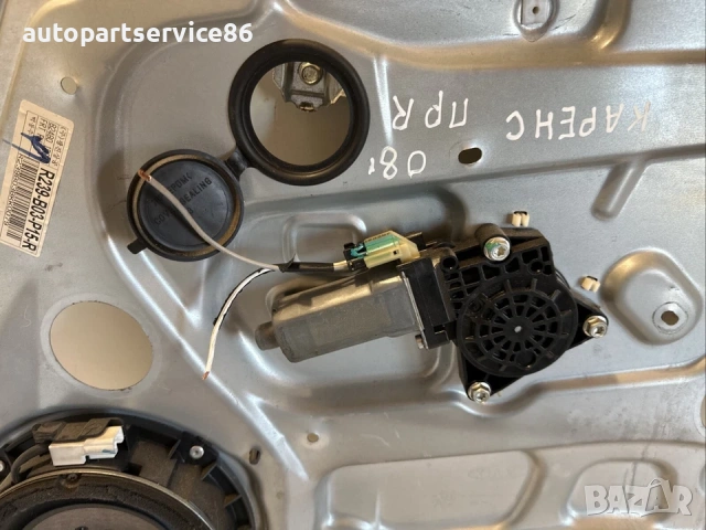 Мотор на механизма за предно дясно стъкло за KIA Carens 2007–2011, 824801DXXX, снимка 2 - Части - 53154429