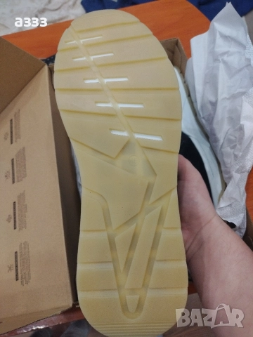 мъжки маратонки 45 номер естествена кожа bullboxer , снимка 2 - Маратонки - 52671809