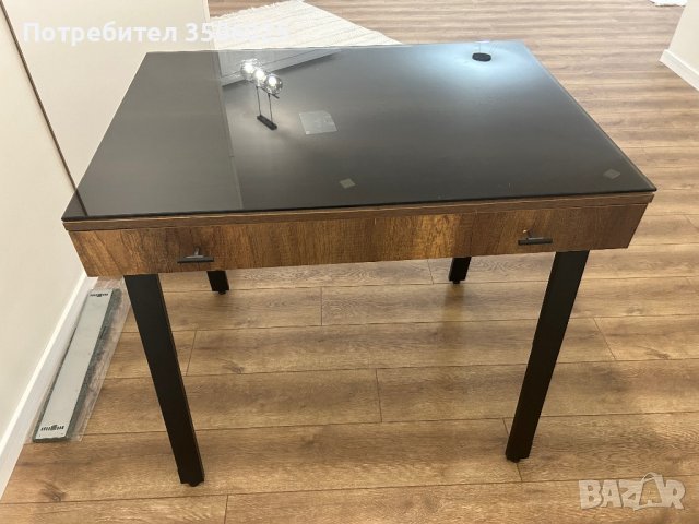 Продавам помощна маса, снимка 2 - Маси - 42036420