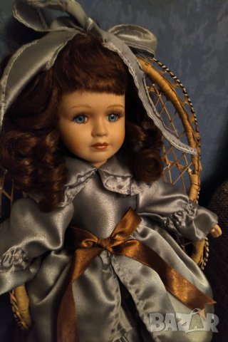 Страхотна колекционерска порцеланова кукла намалена , снимка 2 - Колекции - 34775468