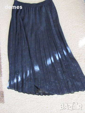 Дамска тъмно синя плисирана пола размер 48, снимка 3 - Поли - 44688718