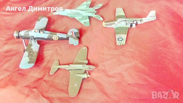 Четири метални самолета, снимка 2 - Колекции - 42210549