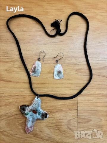 Колие и обеци уникат