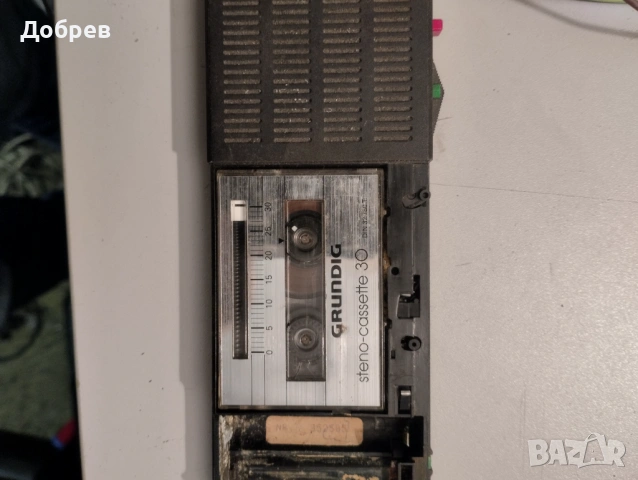 Касетофон диктофон Grundig, снимка 5 - Радиокасетофони, транзистори - 53757812
