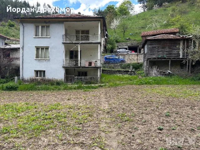 Къща на три етажа  в с.Лясково+ гараж и работилница  на 2 етажа, снимка 6 - Къщи - 48943567