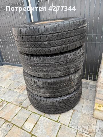 Продавам гуми с джанти за бус